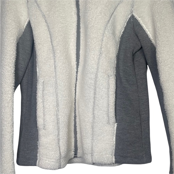 Aventura Medium Full Zip Fuzzy Jacket - Picture 5 of 11